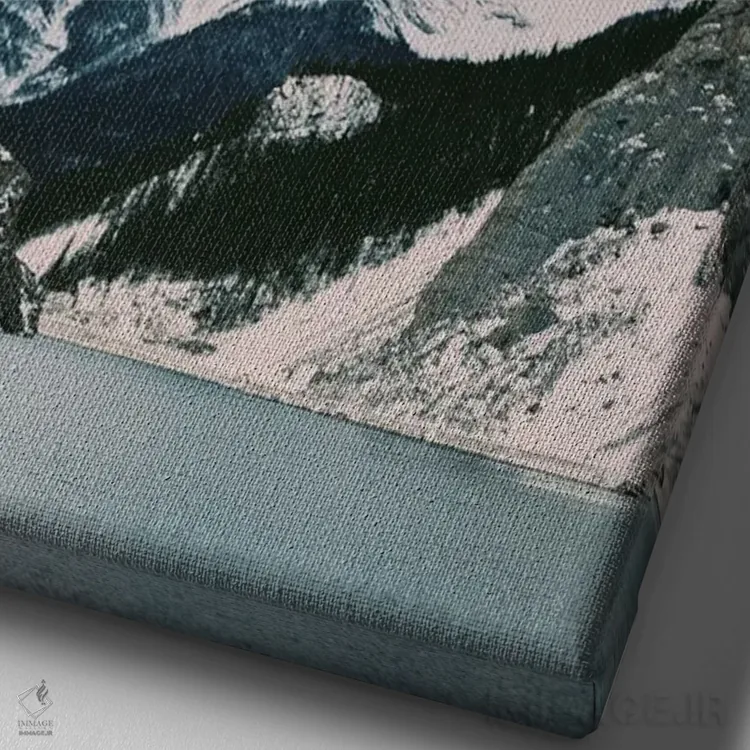 تابلو دکوراتیو غروب کوهستان اثر جاستین میلتون - نمای نزدیک بافت بوم