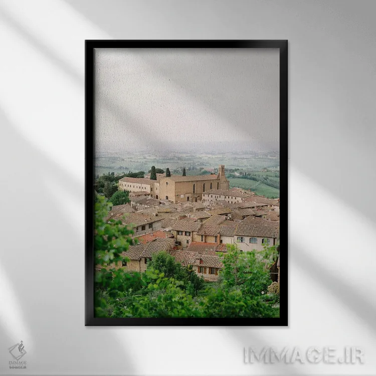 تابلو دکوراتیو تپه های حومه ایتالیا اثر جاستین میلتون - نمای قابدار مشکی