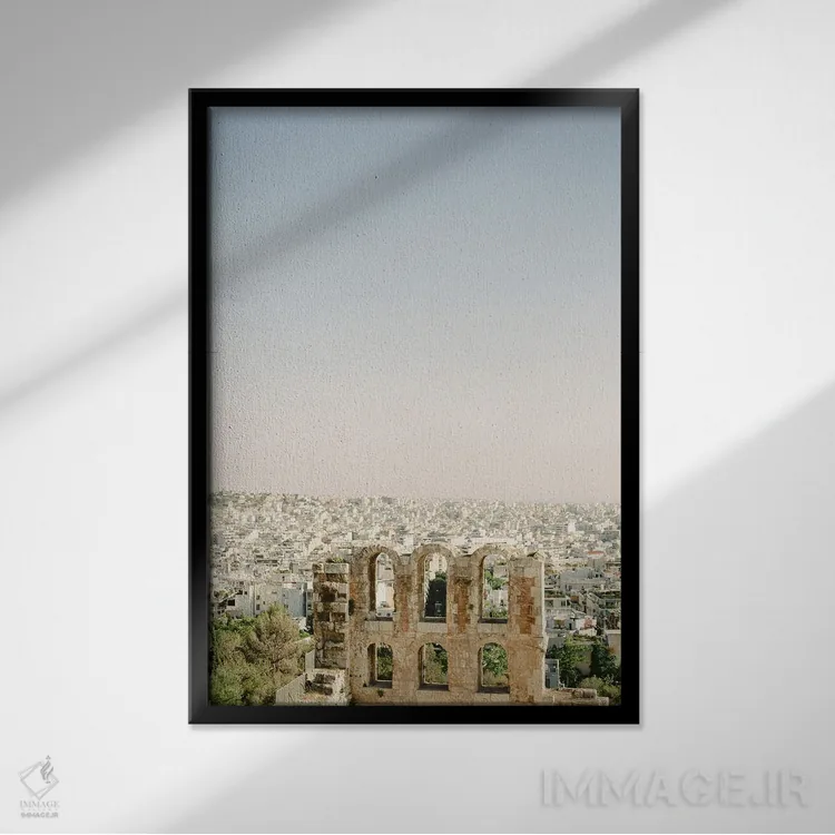تابلو دکوراتیو ویرانه های یونانی در شهر اثر جاستین میلتون - نمای قابدار مشکی