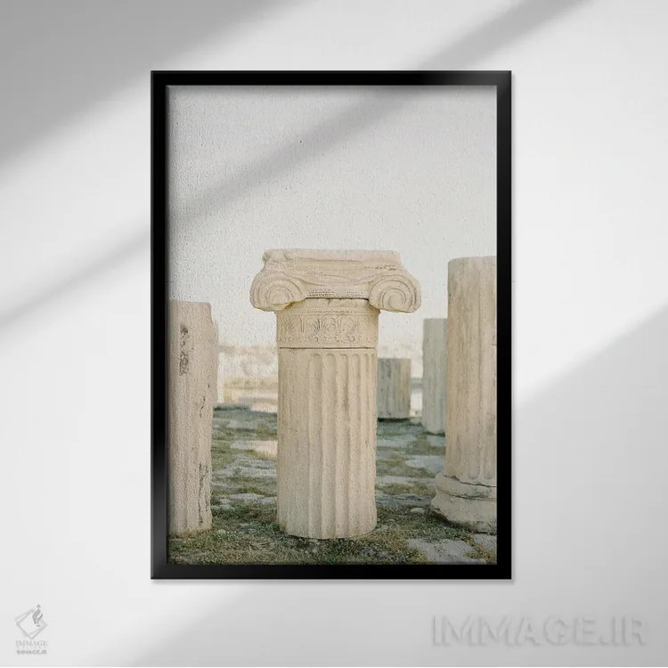تابلو دکوراتیو ستون های یونان باستان اثر جاستین میلتون - نمای قابدار مشکی