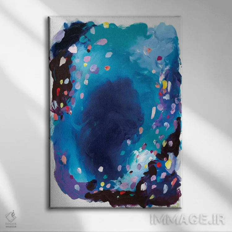 تابلو انتزاعی زیر دریا اثر جولیا بادو - نمای روبهرو روی دیوار