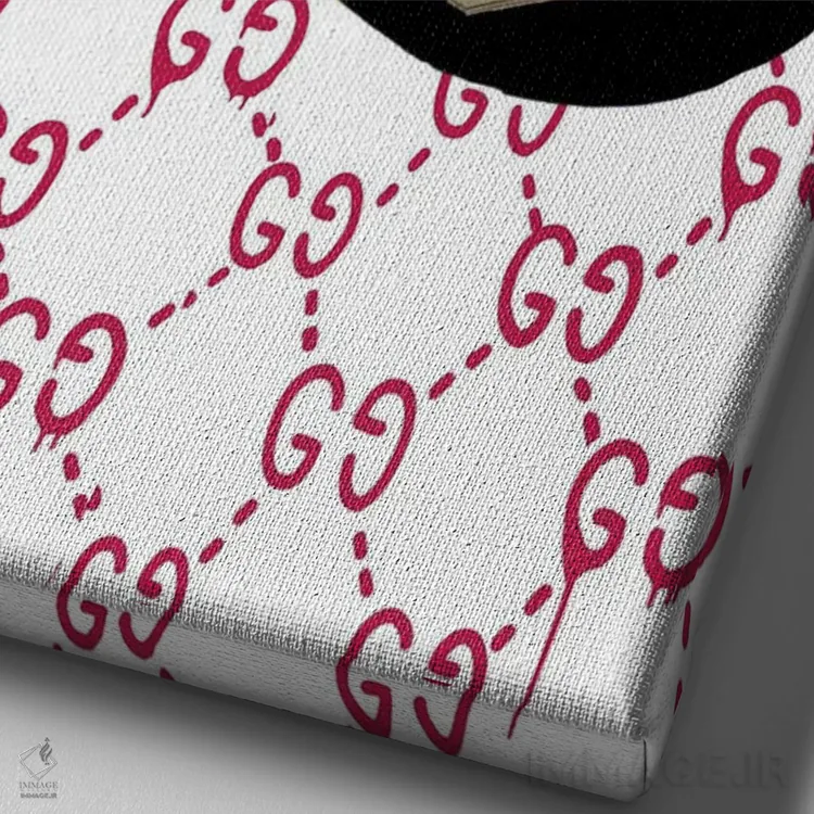 تابلو دکوراتیو لب های گوچی اثر جولی شریبر - نمای نزدیک بافت بوم