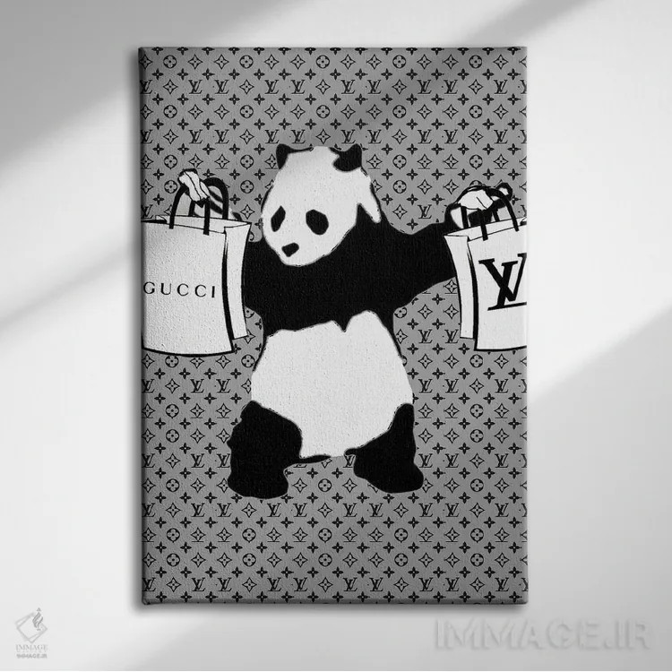 تابلو دکوراتیو پاندای مسلح با کیف خرید طرح گل قدیمی اثر جولی شریبر - نمای روبهرو روی دیوار