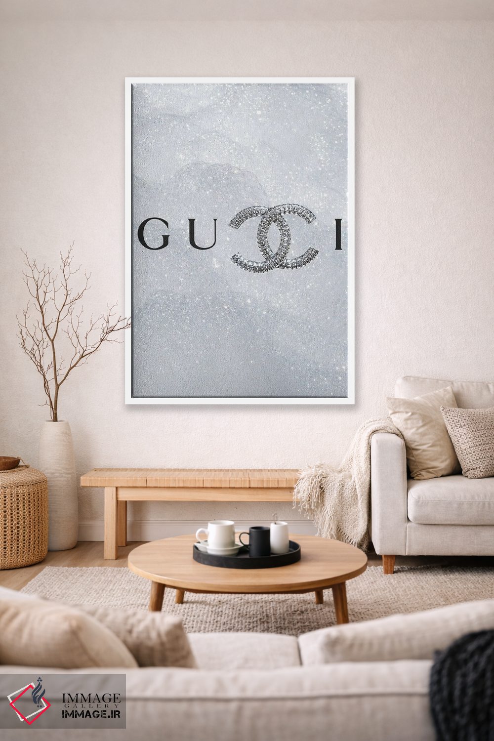 تابلو دکوراتیو لوگوی گوچی و شنل اثر جولی شریبر - D1W