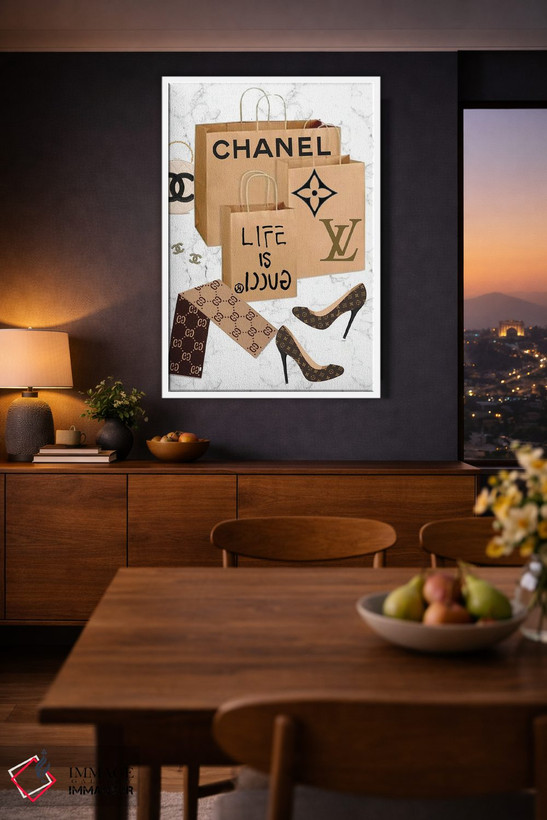 تابلو دکوراتیو Chanel, & Louis Vuitton,سفر خرید از گوچی، شنل و لوییز ویتون اثر جولی شریبر - D4W