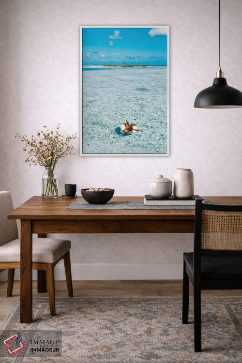 تابلو دکوراتیو دختر با حلقه استخر در جزیره مالدیو اثر جیمز وودیکا - D4W