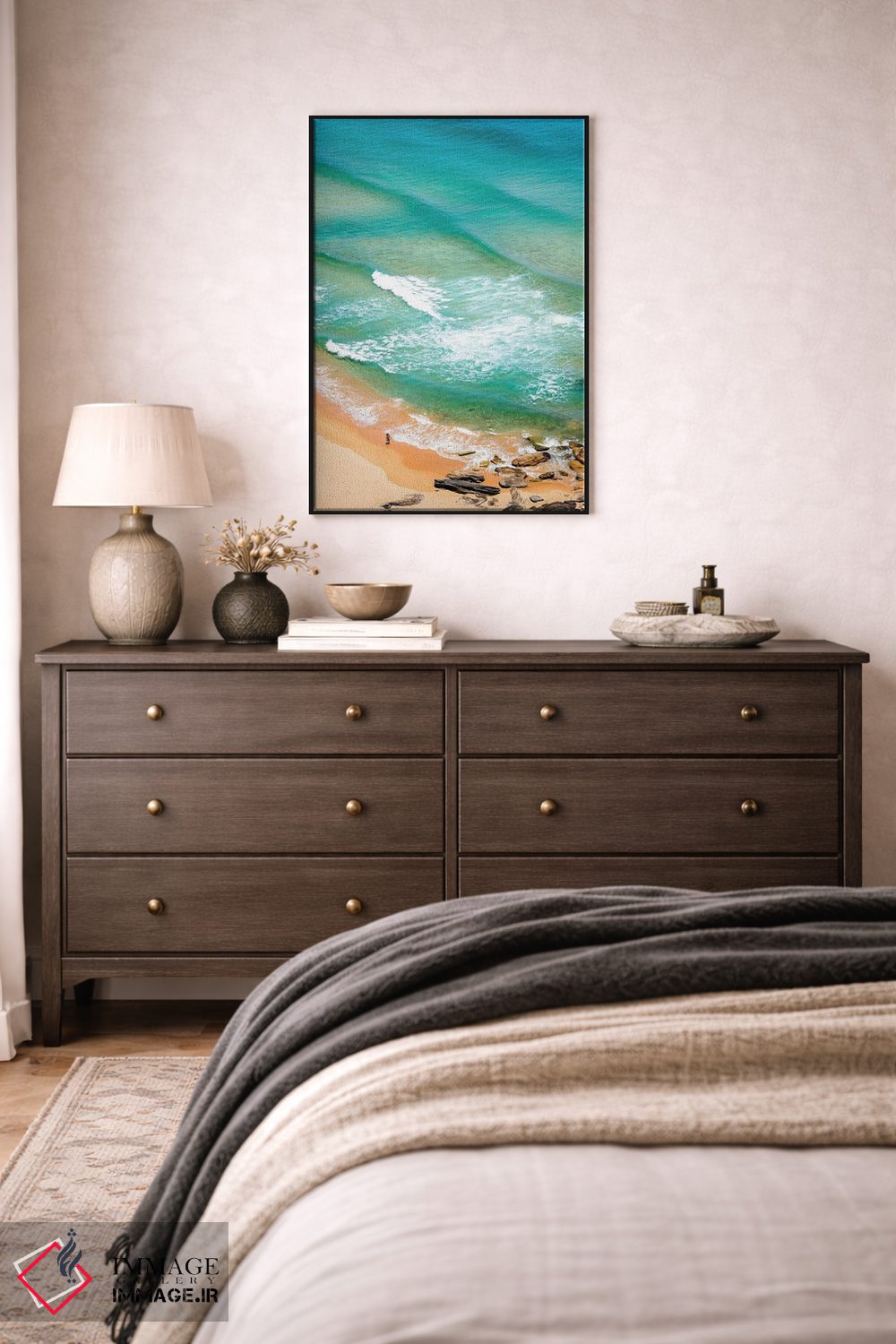 تابلو دکوراتیو عابری تنها در ساحل پالم اثر جیمز وودیکا - D4B