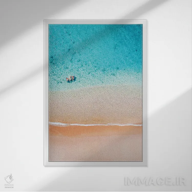 تابلو دکوراتیو دوستان شناور تابستانی در ساحل اثر جیمز وودیکا - نمای قابدار سفید