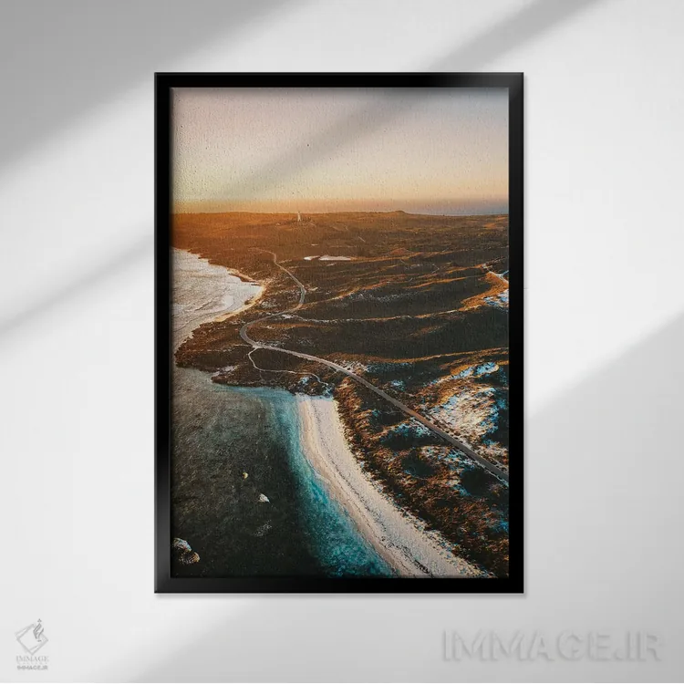 تابلو دکوراتیو نمای هوایی خط ساحلی جزیره راتنست در غروب اثر جیمز وودیکا - نمای قابدار مشکی