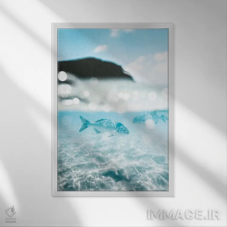 تابلو دکوراتیو عکس دوگانه ی زیر و روی آب از ماهی ها اثر جیمز وودیکا - نمای قابدار سفید
