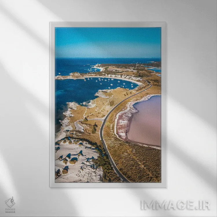 تابلو دکوراتیو جاده ساحلی با دریاچه صورتی اثر جیمز وودیکا - نمای قابدار سفید