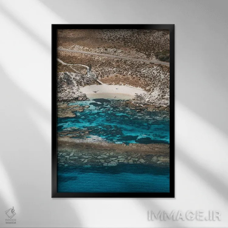 تابلو دکوراتیو نمای هوایی سازه های سنگی خلیج کوچک آرمسترانگ اثر جیمز وودیکا - نمای قابدار مشکی