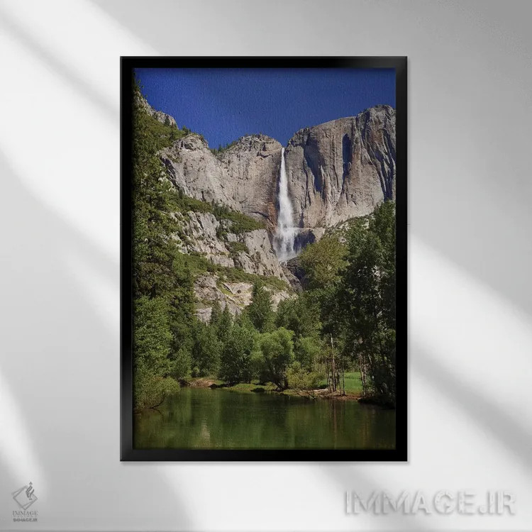 تابلو دکوراتیو California, Yosemite National Park. Yosemite Falls And Merce… اثر جینز گالری - نمای قابدار مشکی