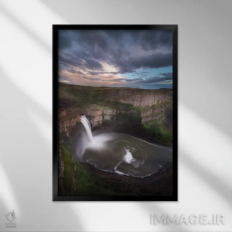 تابلو دکوراتیو Washington State. Palouse Falls at sunset.,ایالات متحده، ایا… اثر جینز گالری - نمای قابدار مشکی