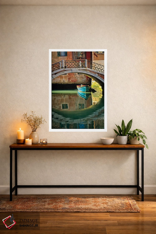 تابلو دکوراتیو Venice. Canal bridge and building.,ایتالیا، ونیز. پل کانال و… اثر جینز گالری - D4W