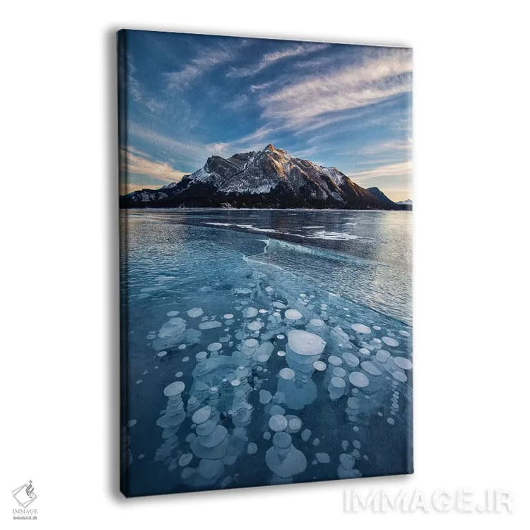 تابلو دکوراتیو Alberta, Abraham Lake. Ice bubbles in lake at sunset.,کانادا… اثر جینز گالری - نمای پرسپکتیو محصول