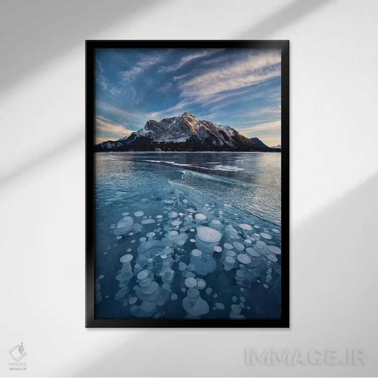 تابلو دکوراتیو Alberta, Abraham Lake. Ice bubbles in lake at sunset.,کانادا… اثر جینز گالری - نمای قابدار مشکی