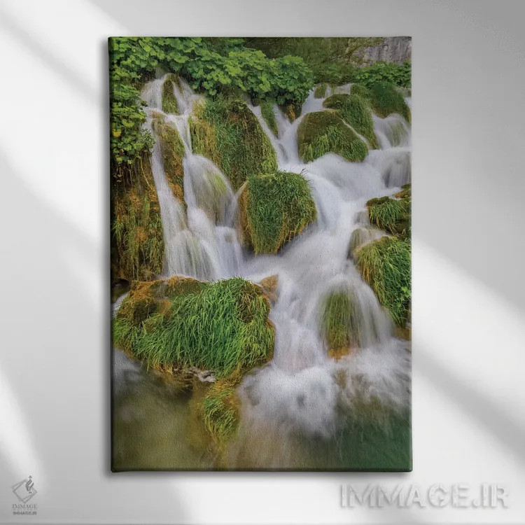 تابلو دکوراتیو کرواسی. آبشارهای پارک ملی پلیتویک اثر جینز گالری - نمای روبهرو روی دیوار
