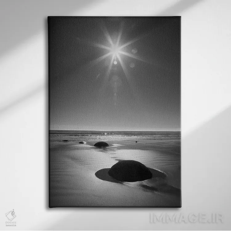 تابلو دکوراتیو South Island. BW starburst over Moeraki Boulders Scenic Rese… اثر جینز گالری - نمای روبهرو روی دیوار
