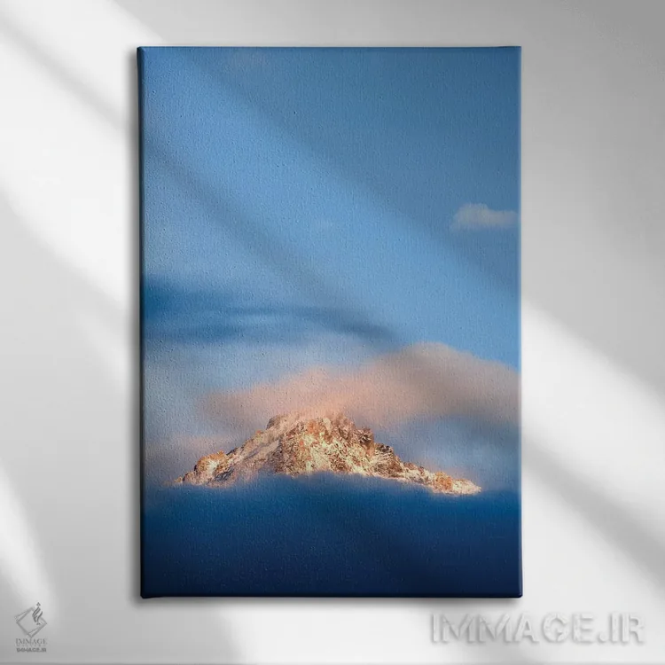 تابلو دکوراتیو Idaho, Sawtooth Range. Sunlit mountain and clouds.,آمریکا، آ… اثر جینز گالری - نمای روبهرو روی دیوار