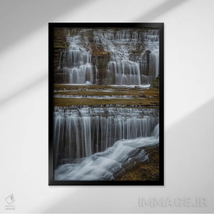 تابلو دکوراتیو New York, Watkins Glen. Waterfall cascade over rock.,ایالات… اثر جینز گالری - نمای قابدار مشکی