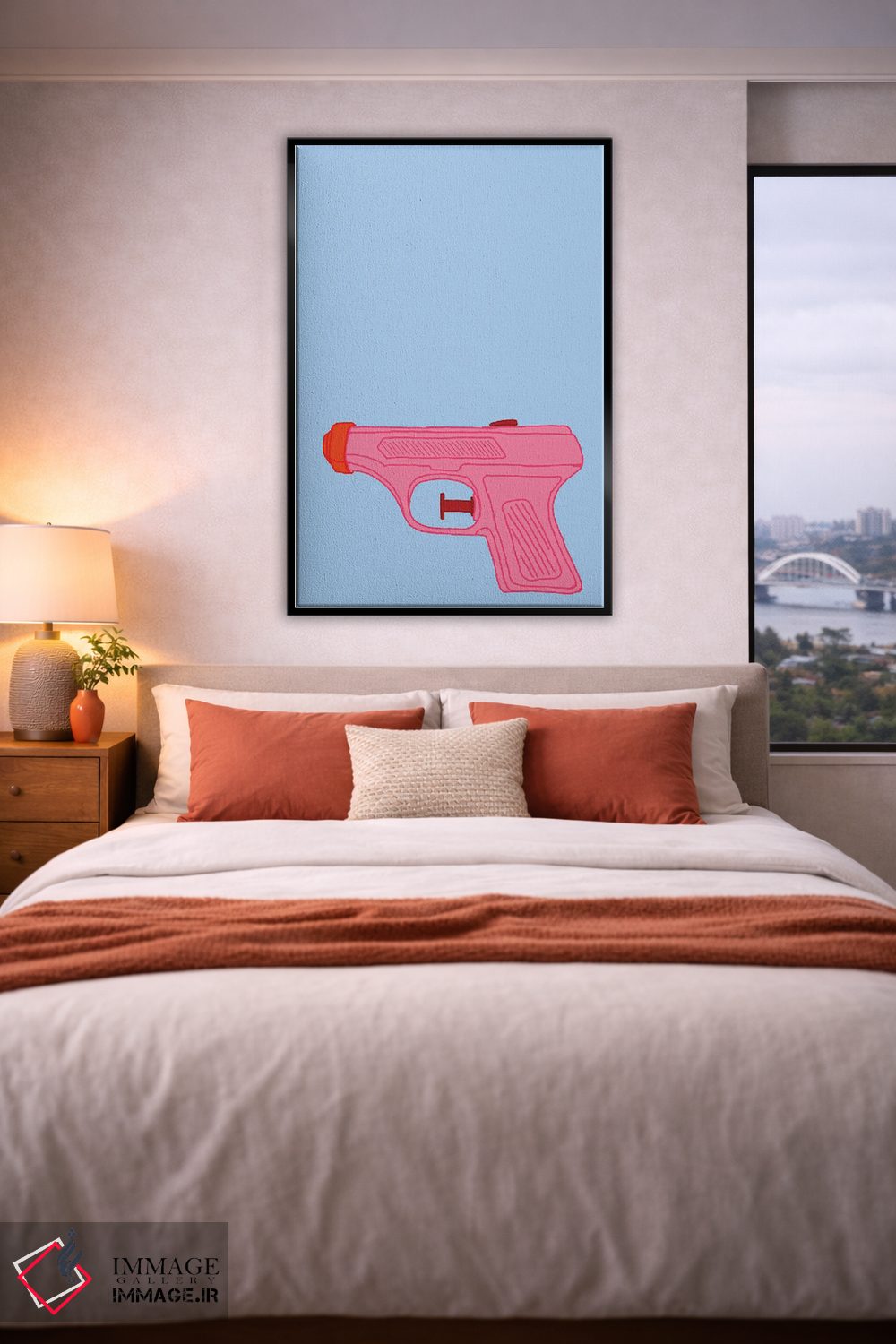 تابلو دکوراتیو تفنگ آب پاش صورتی اثر جیمی متز - D4B
