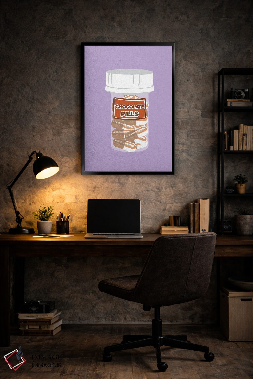 تابلو دکوراتیو بطری قرص شکلاتی بنفش کمرنگ اثر جیمی متز - D6B