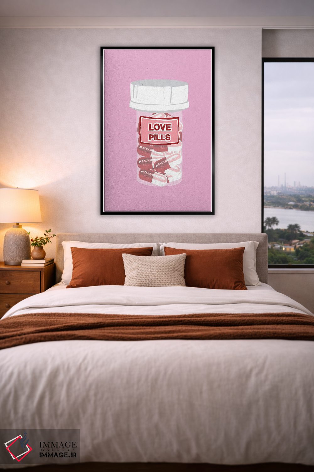 تابلو دکوراتیو بطری قرص عشق صورتی اثر جیمی متز - D5B