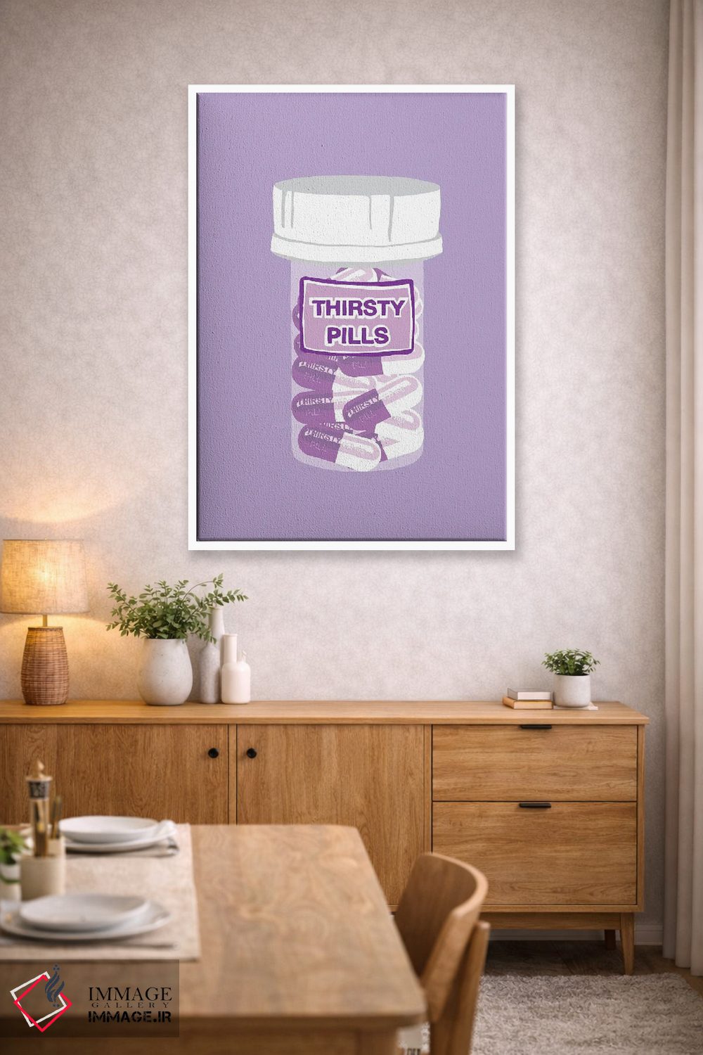 تابلو دکوراتیو بطری قرص تشنگی بنفش کمرنگ اثر جیمی متز - D2W