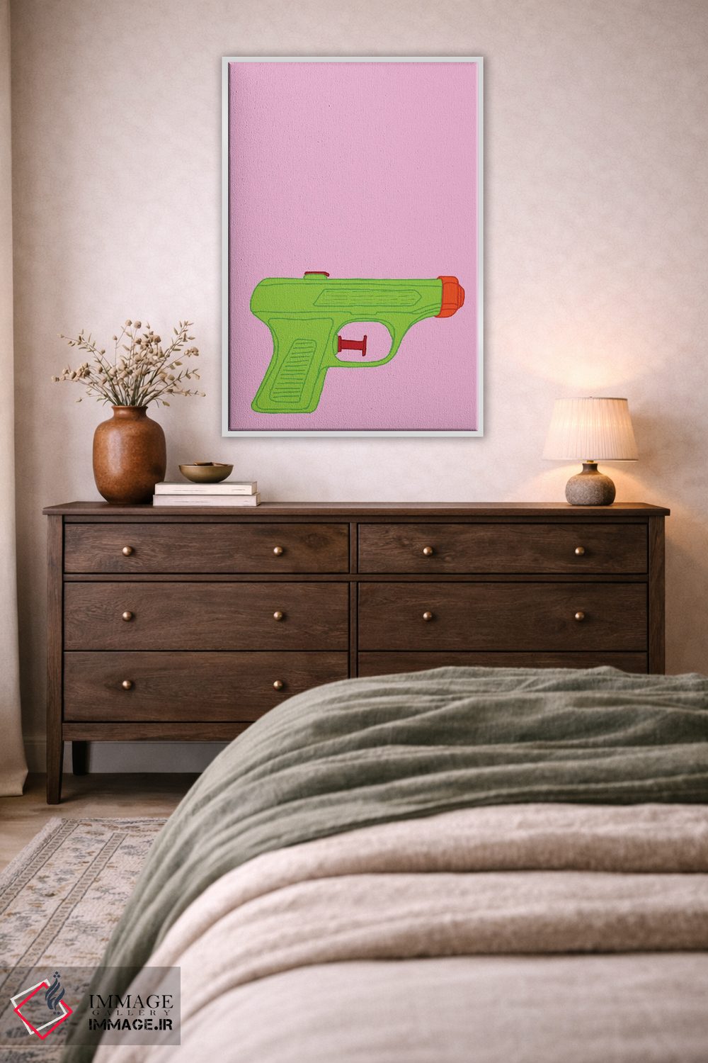 تابلو دکوراتیو تفنگ آبپاش سبز اثر جیمی متز - D3W