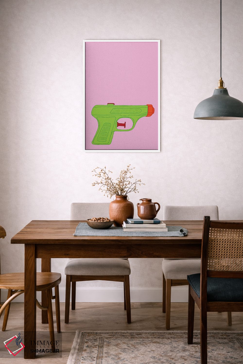 تابلو دکوراتیو تفنگ آبپاش سبز اثر جیمی متز - D6W