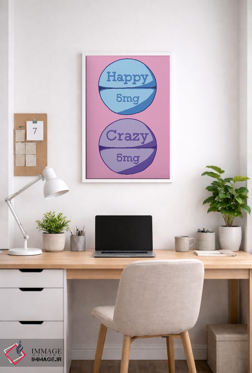 تابلو دکوراتیو قرص دیوانه شاد صورتی اثر جیمی متز - D4W