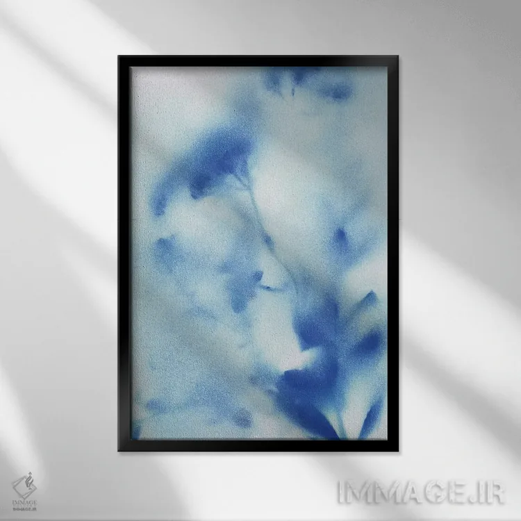 تابلو انتزاعی گل های دشت مه آلود شماره ۲ اثر کاترینا کراون - نمای قابدار مشکی