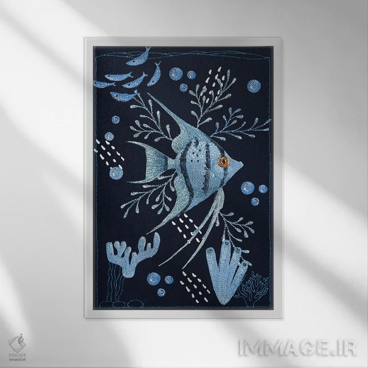 تابلو دکوراتیو ماهی فرشته اثر کلسی امبلو - نمای قابدار سفید