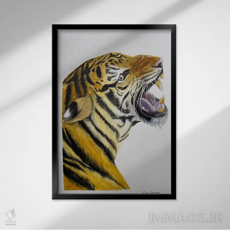 تابلو دکوراتیو میو گربه سان اثر لوسیا کازاردووا - نمای قابدار مشکی