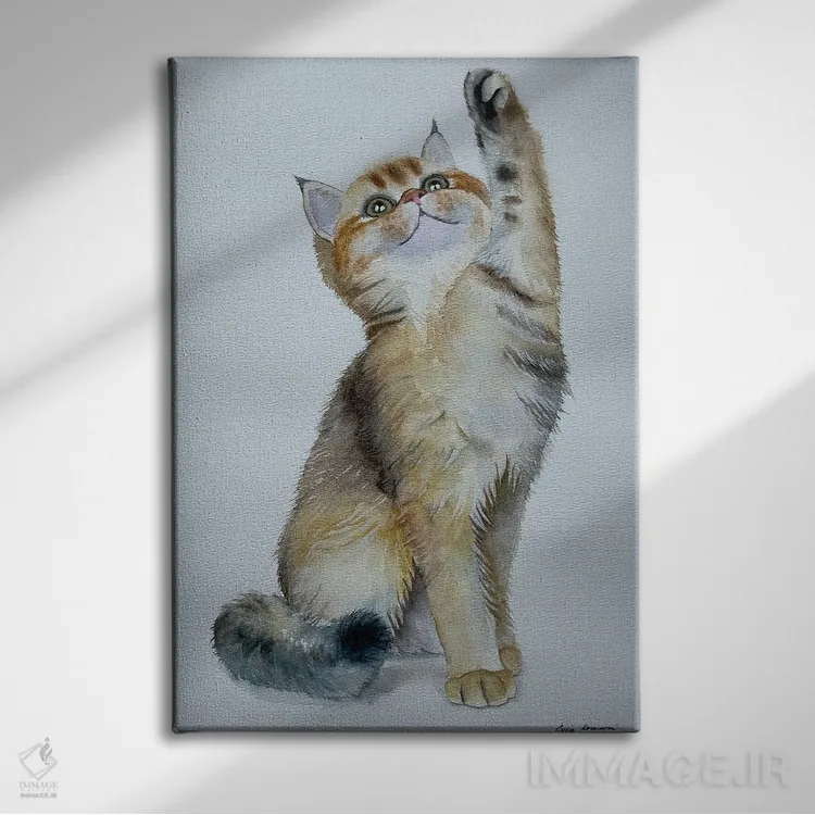 تابلو دکوراتیو بچه گربه بازیگوش اثر لوسیا کازاردووا - نمای روبهرو روی دیوار