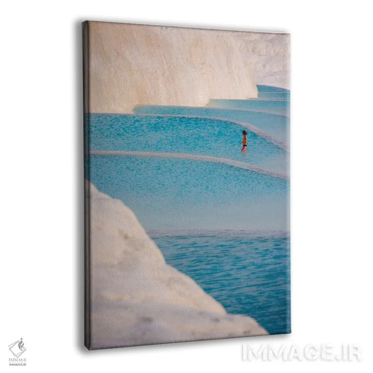 تابلو دکوراتیو دختر جوان روی تراورتن های پاموکاله، ترکیه اثر کرن سو - نمای پرسپکتیو محصول