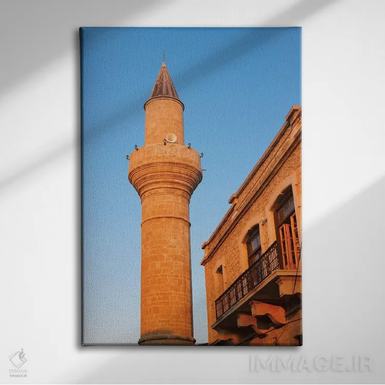 تابلو دکوراتیو مسجد آقا جعفر پاشا، گیرنه، جمهوری ترک قبرس شمالی اثر کرن سو - نمای روبهرو روی دیوار