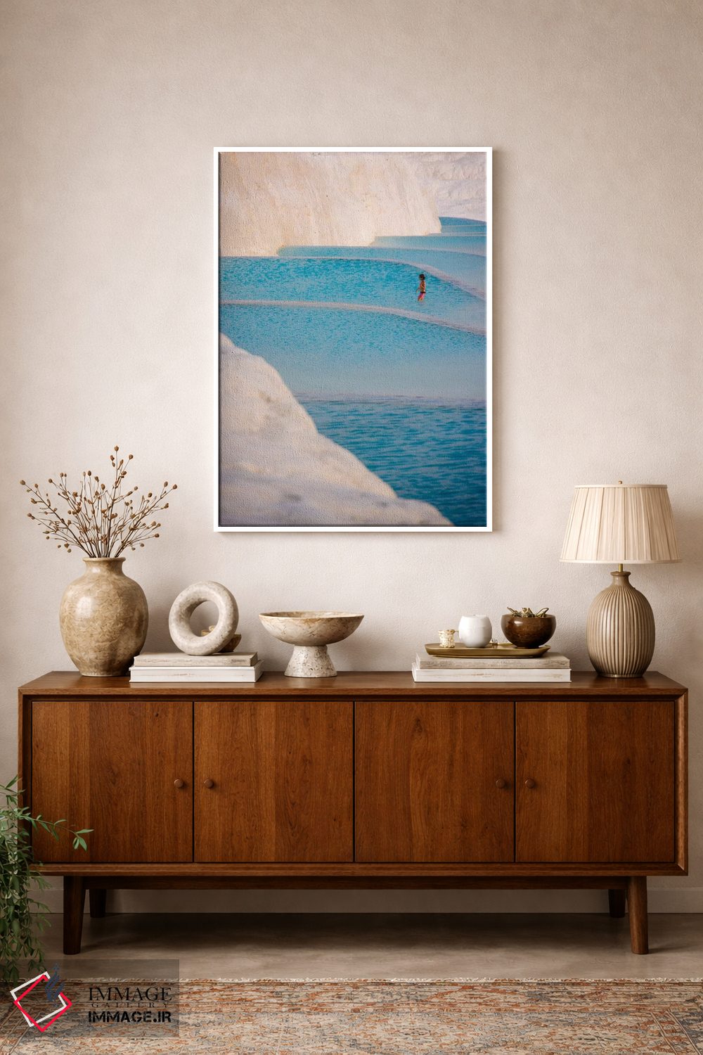 تابلو دکوراتیو دختر جوان روی تراورتن های پاموکاله، ترکیه اثر کرن سو - D1W