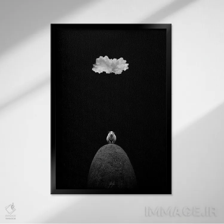 تابلو دکوراتیو گوسفند نورانی اثر کاترین فدرر - نمای قابدار مشکی