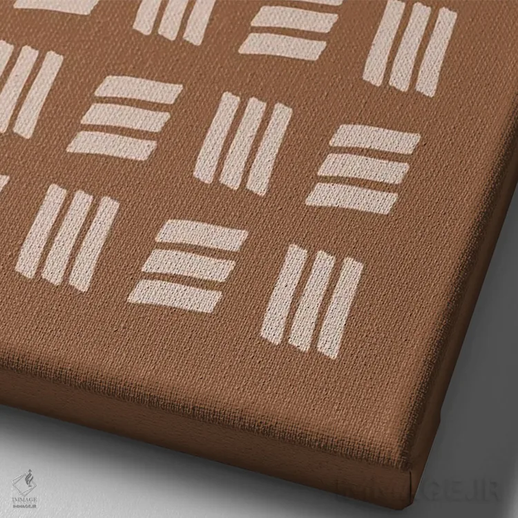 تابلو انتزاعی پارچه گلی آفریقایی با رنگ های زمینی اثر خارین هینز - نمای نزدیک بافت بوم