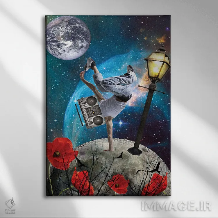 تابلو دکوراتیو جهان موسیقی است اثر کیکی سی لندن - نمای روبهرو روی دیوار