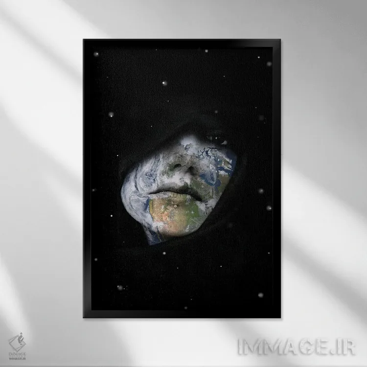 تابلو دکوراتیو دنیا زنانه است اثر کیکی سی لندن - نمای قابدار مشکی