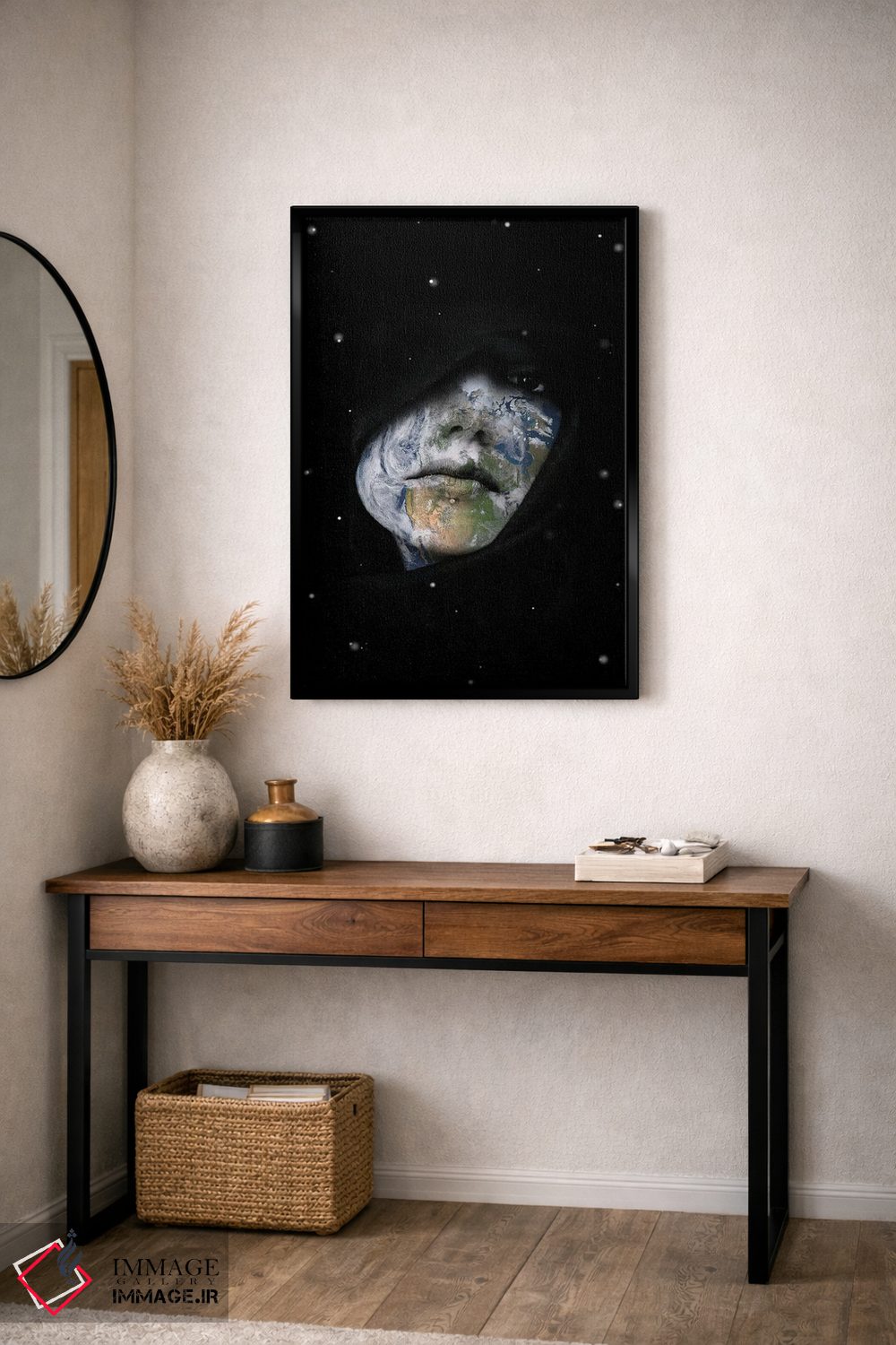 تابلو دکوراتیو دنیا زنانه است اثر کیکی سی لندن - D5B