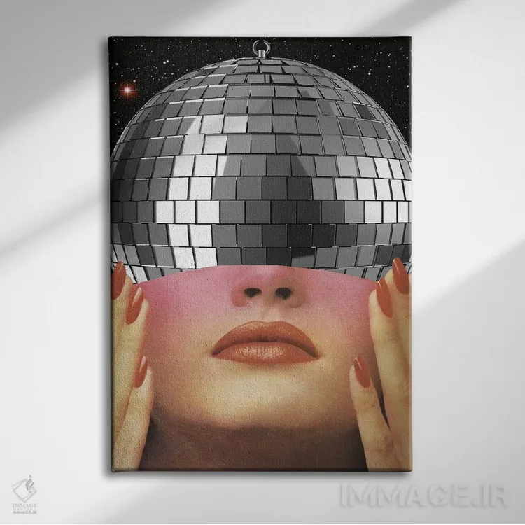 تابلو دکوراتیو حس توپ دیسکو اثر کیکی سی لندن - نمای روبهرو روی دیوار