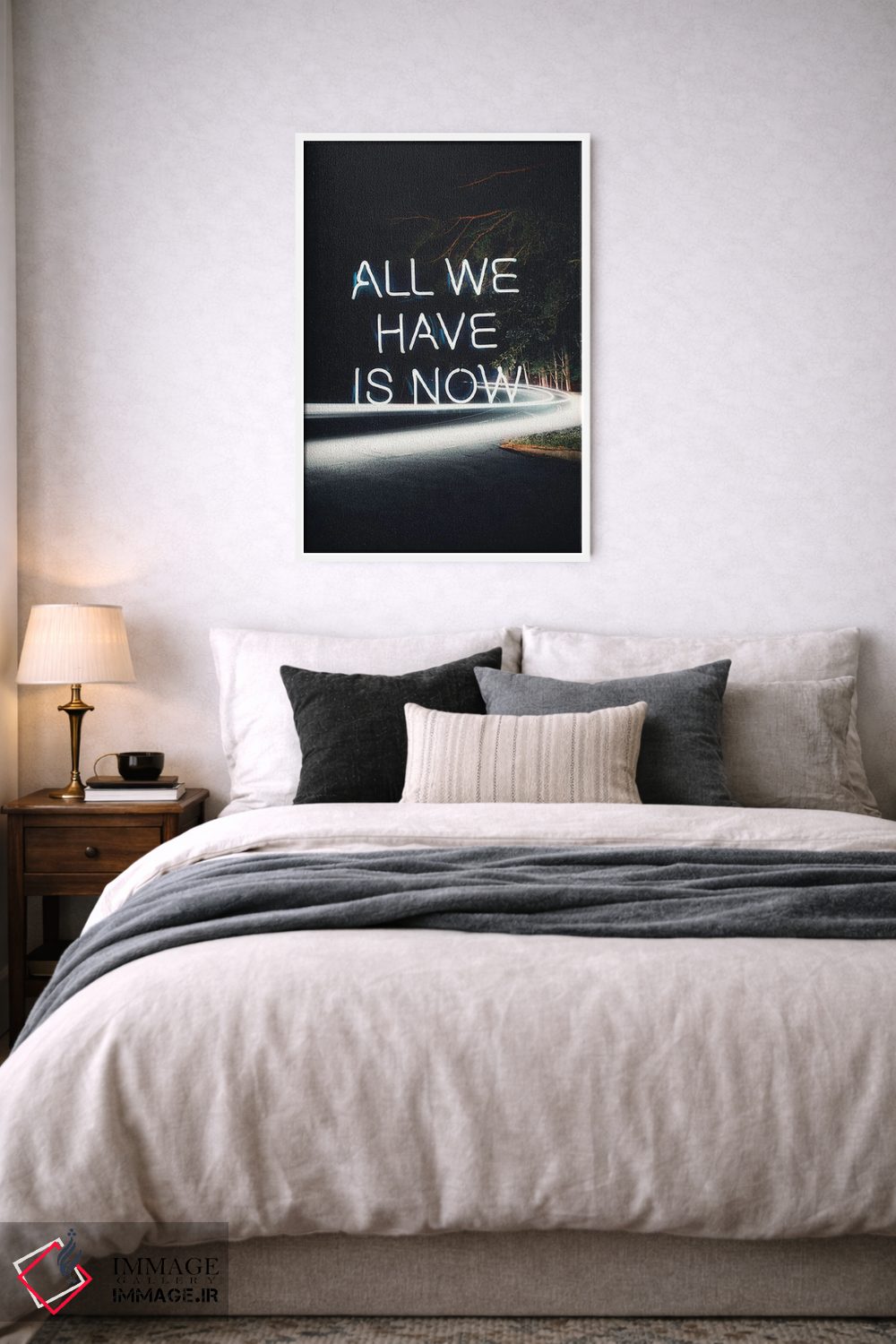 تابلو دکوراتیو تمام چیزی که داریم همین حالاست اثر کیکی سی لندن - D4W