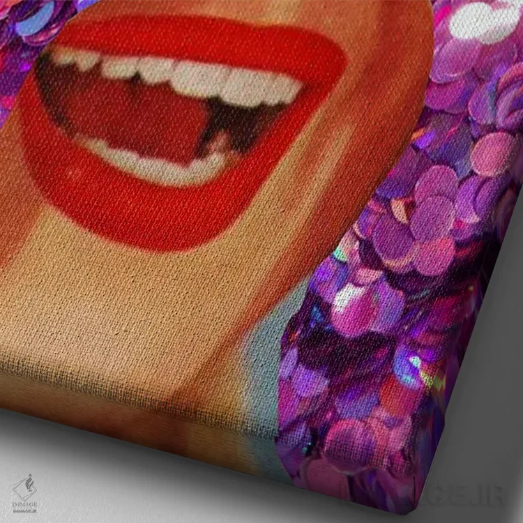 تابلو دکوراتیو درخشش بنفش اثر کیکی سی لندن - نمای نزدیک بافت بوم