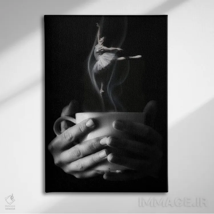 تابلو دکوراتیو جوهره اثر کیکی سی لندن - نمای روبهرو روی دیوار