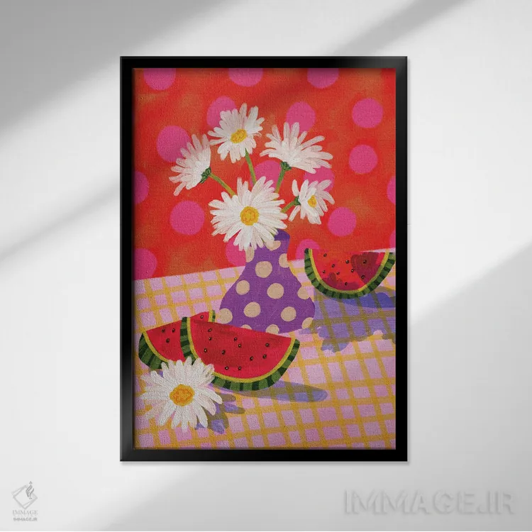 تابلو دکوراتیو گل بابونه و هندوانه اثر کارتیکا پارامیتا - نمای قابدار مشکی