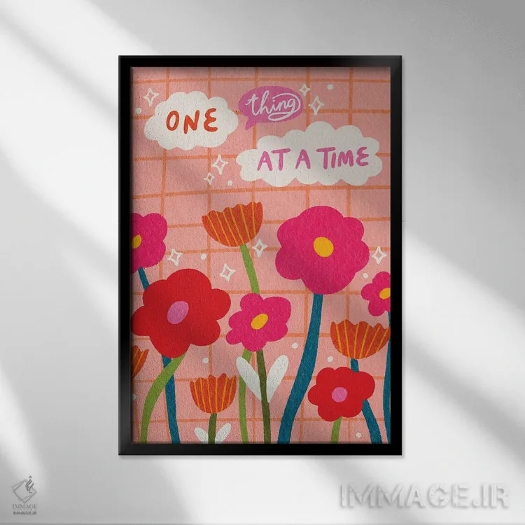 تابلو دکوراتیو یک کار در هر بار اثر کارتیکا پارامیتا - نمای قابدار مشکی